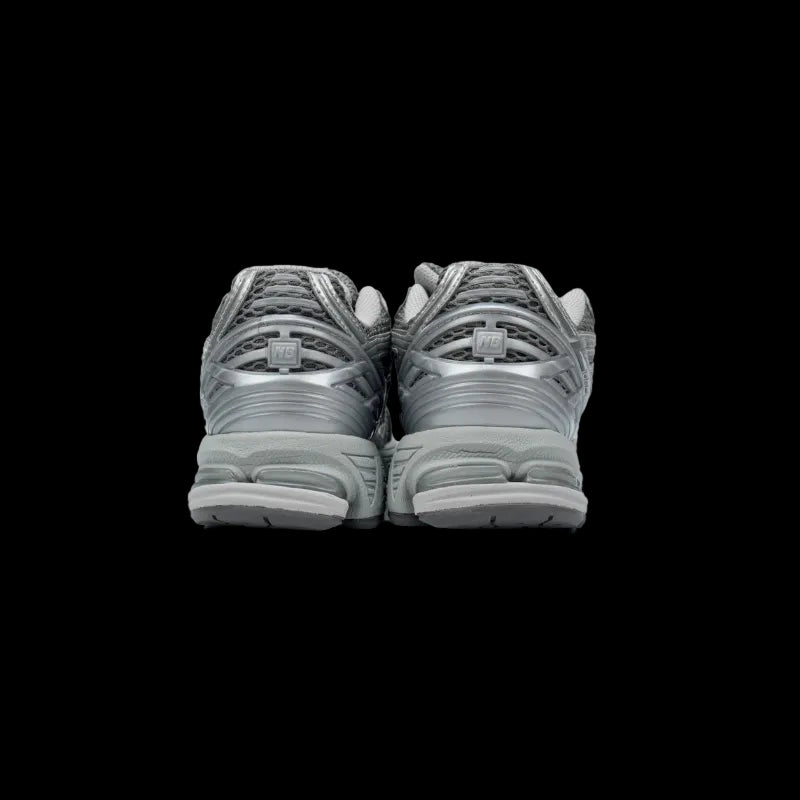 New B4lance 1906R